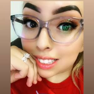 Meet your Posher, Melina